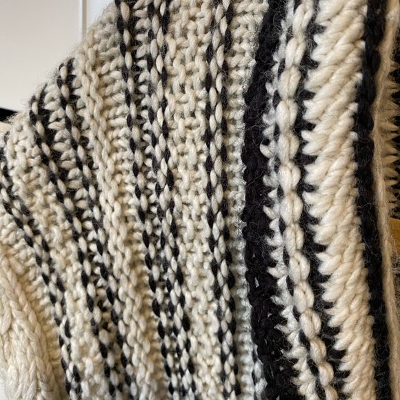 CABI S/S knit Cardigan sweater - Picture 3 of 4